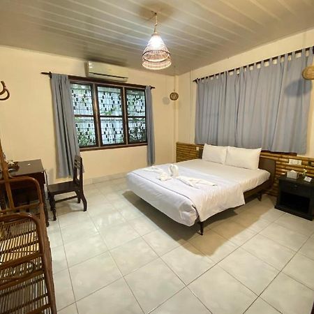 Ecran Riverfront Guesthouse Kampot Dış mekan fotoğraf