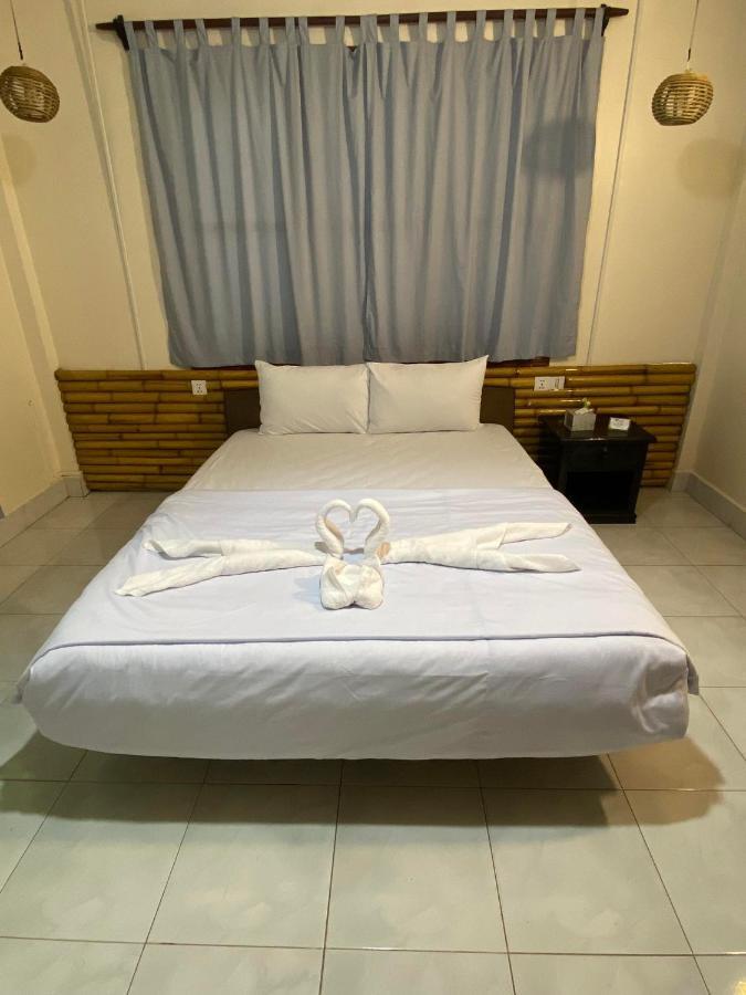 Ecran Riverfront Guesthouse Kampot Dış mekan fotoğraf