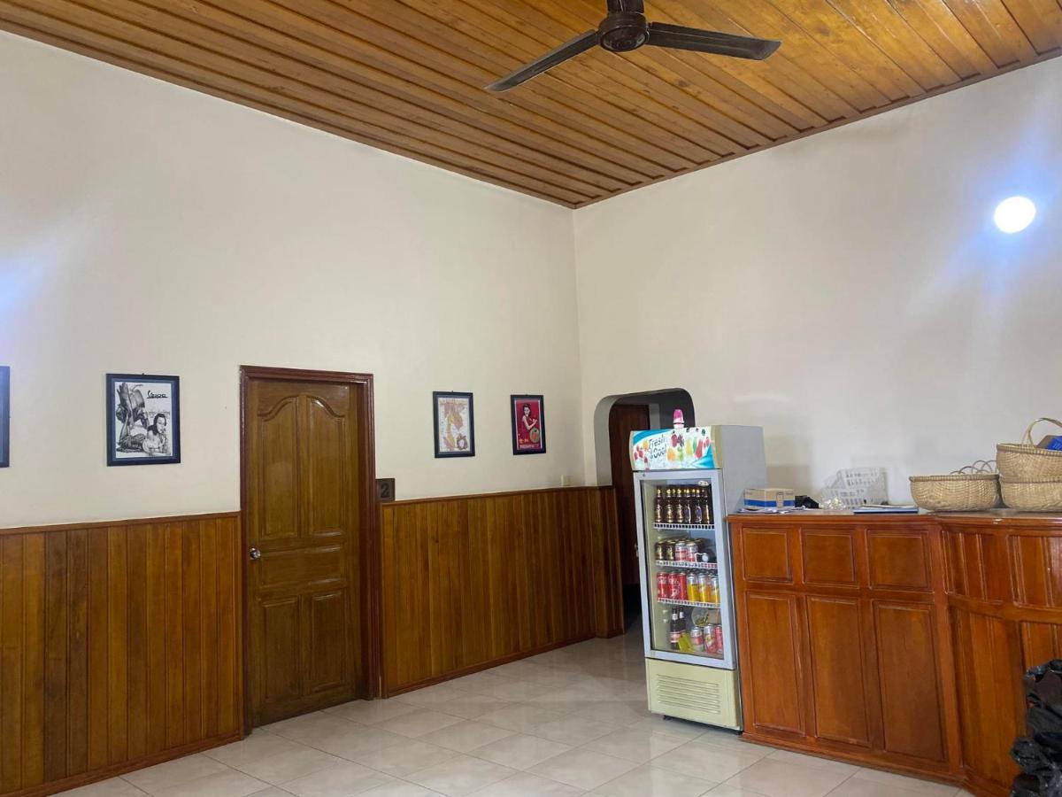 Ecran Riverfront Guesthouse Kampot Dış mekan fotoğraf