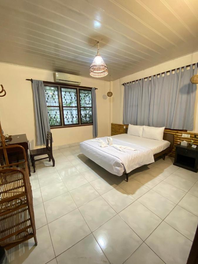 Ecran Riverfront Guesthouse Kampot Dış mekan fotoğraf
