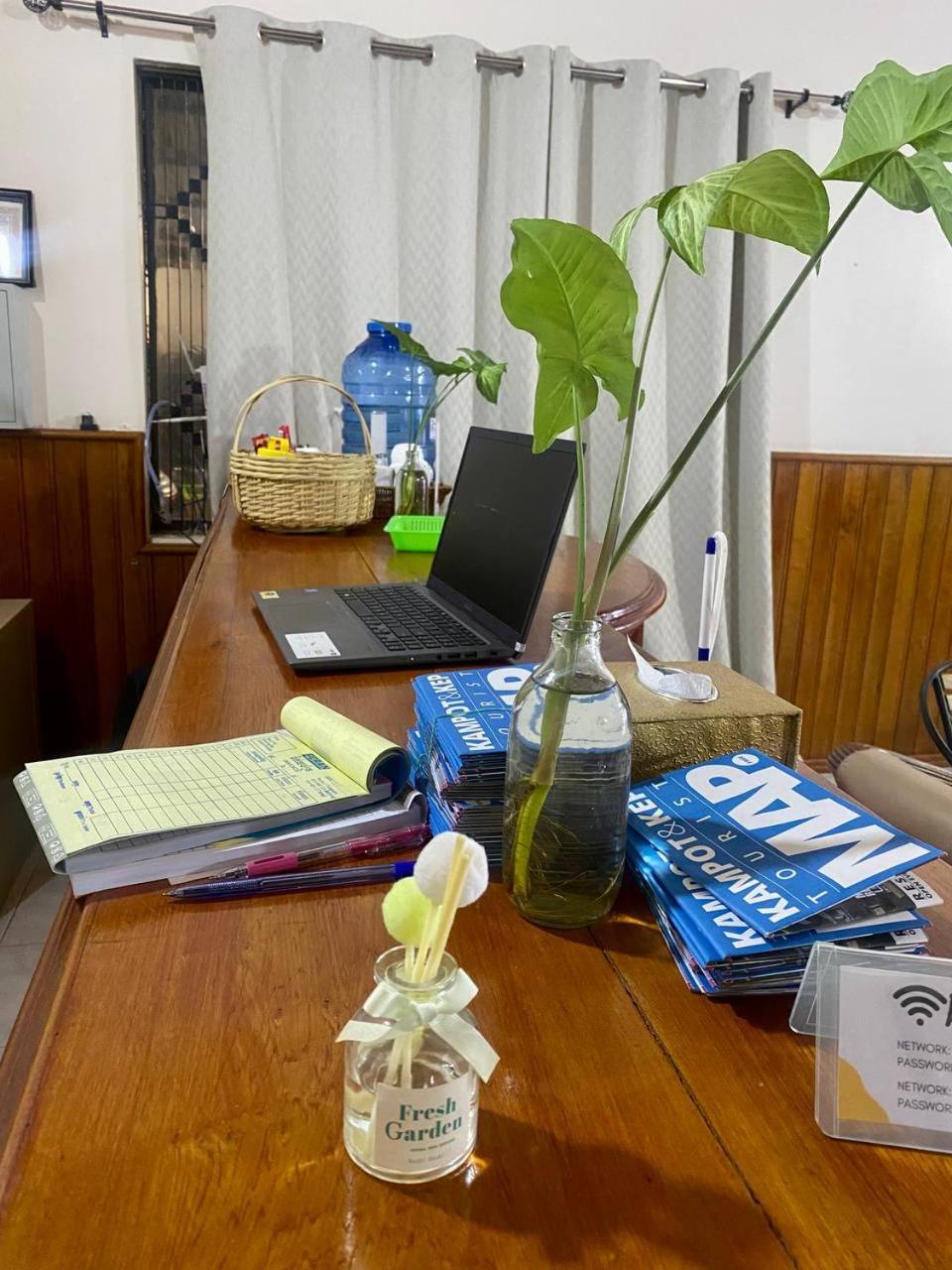 Ecran Riverfront Guesthouse Kampot Dış mekan fotoğraf
