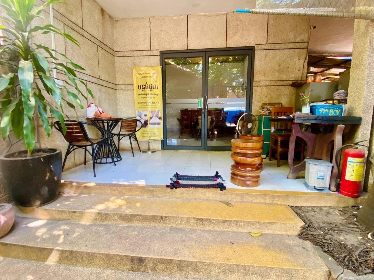 Ecran Riverfront Guesthouse Kampot Dış mekan fotoğraf